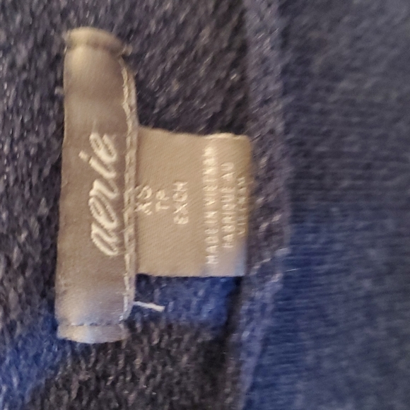 Aerie Sweatshirt with Matching Leggins - Picture 2 of 6